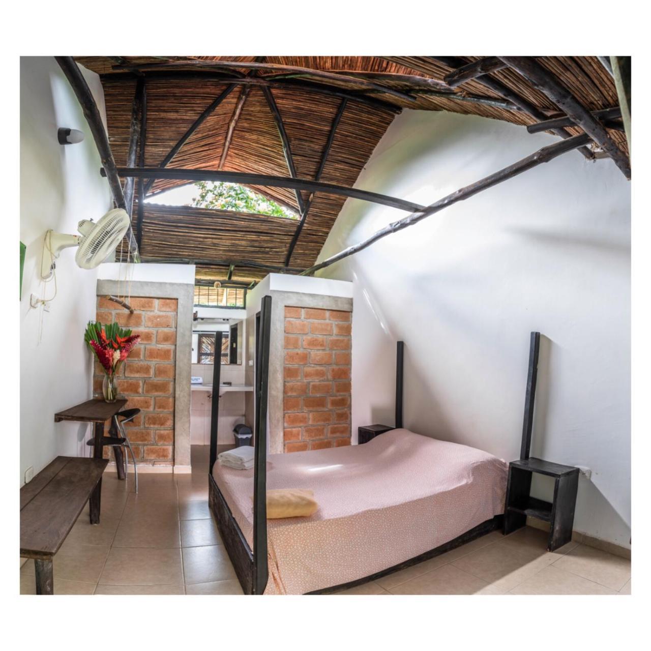 Hostal La Media Luna Palomino Kültér fotó